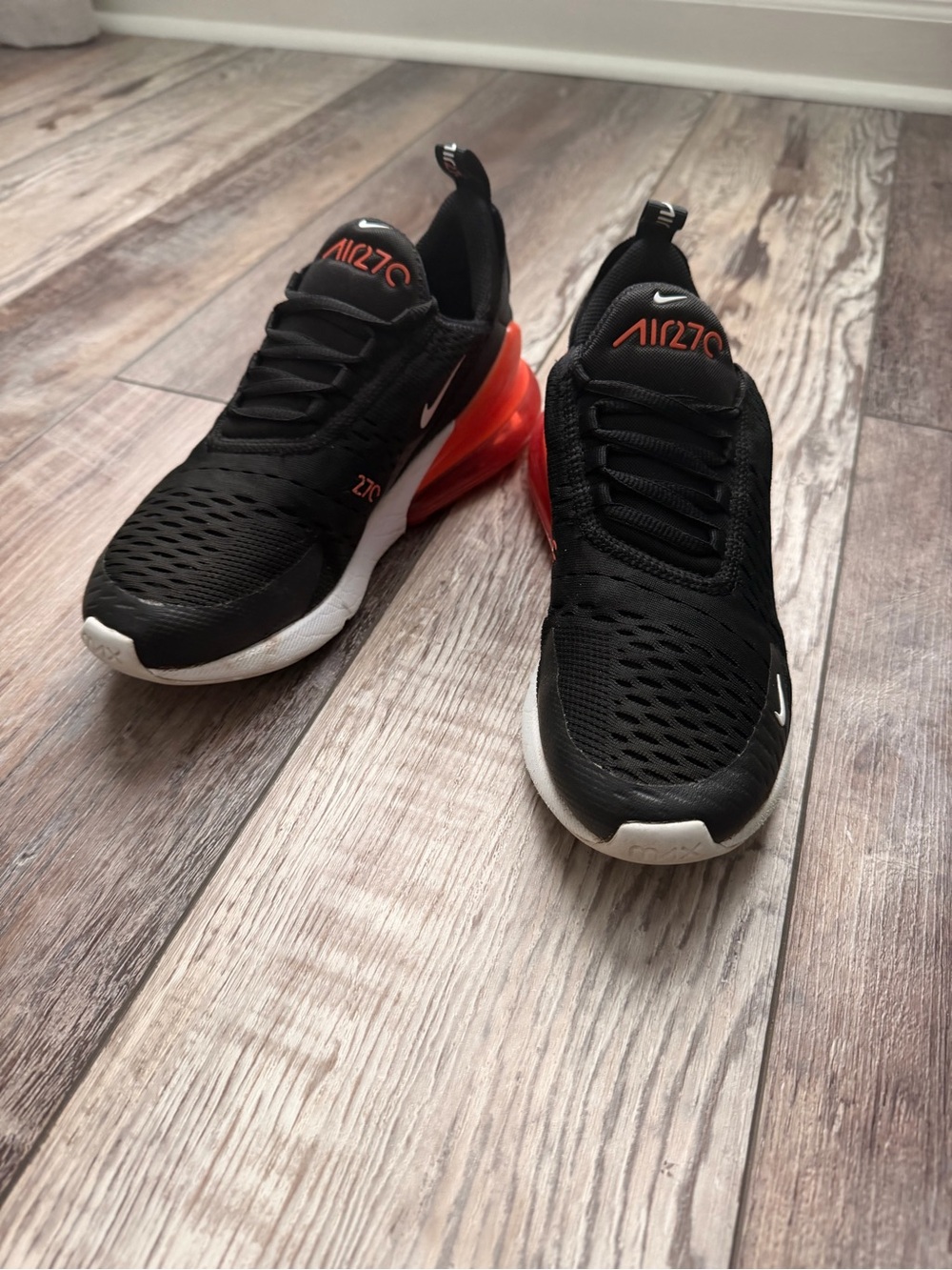 Nike Air Max 270 Black/Orange 6Y